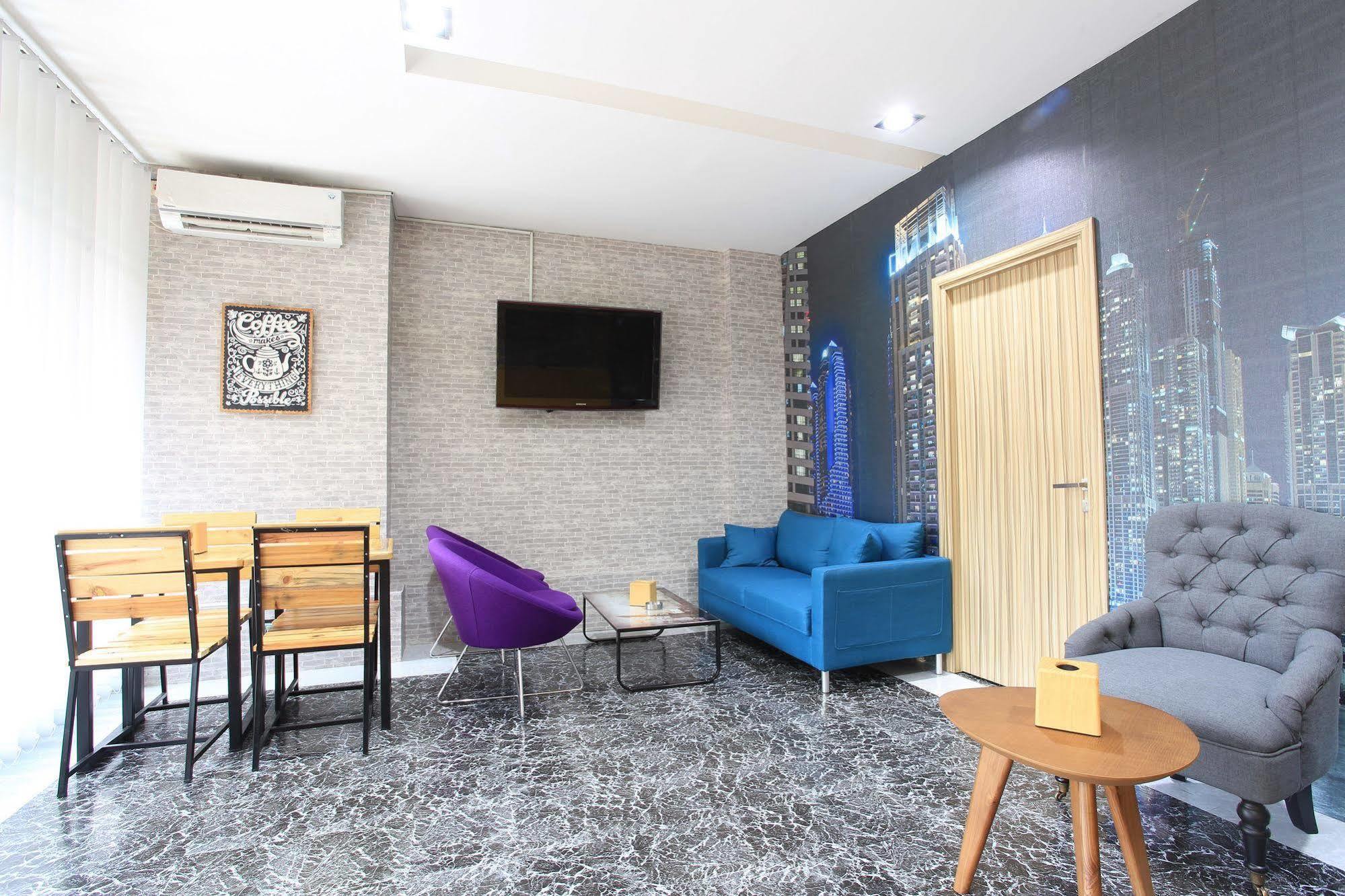 Literooms Kebagusan Jakarta Exterior foto