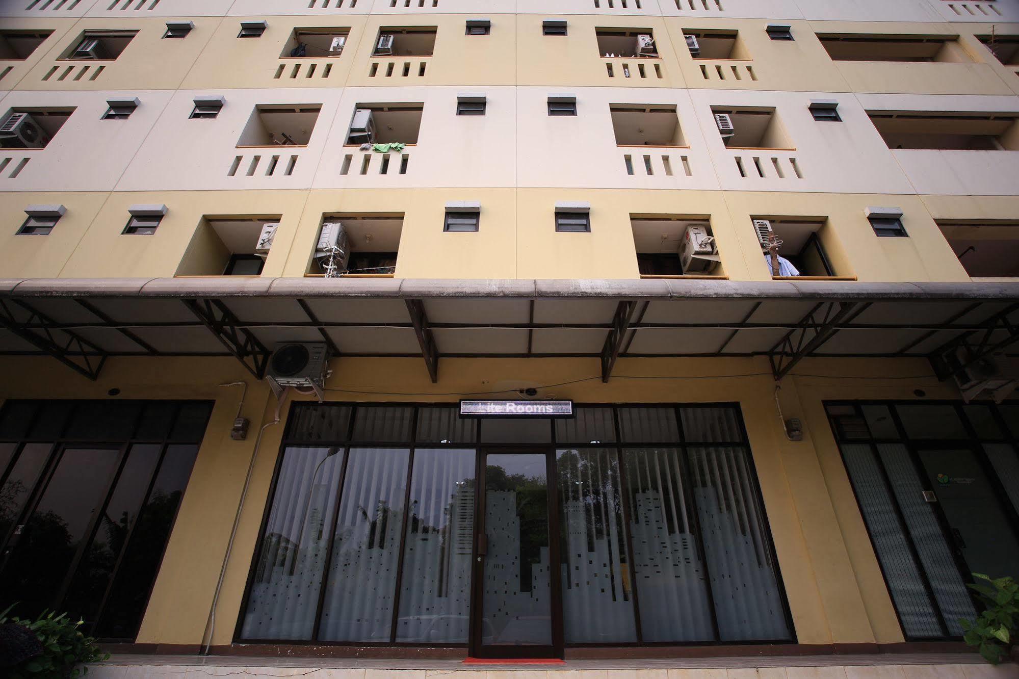 Literooms Kebagusan Jakarta Exterior foto