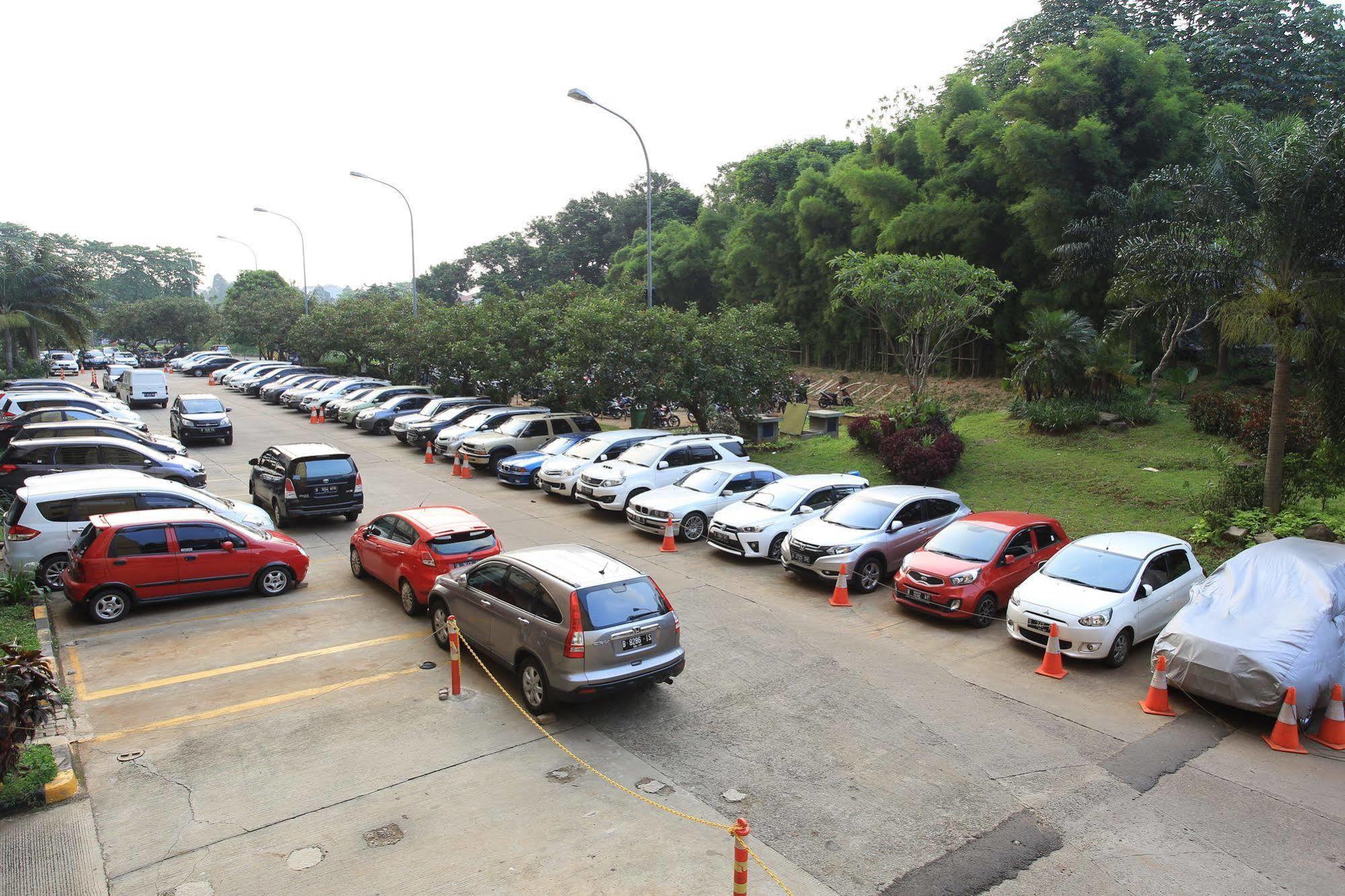 Literooms Kebagusan Jakarta Exterior foto